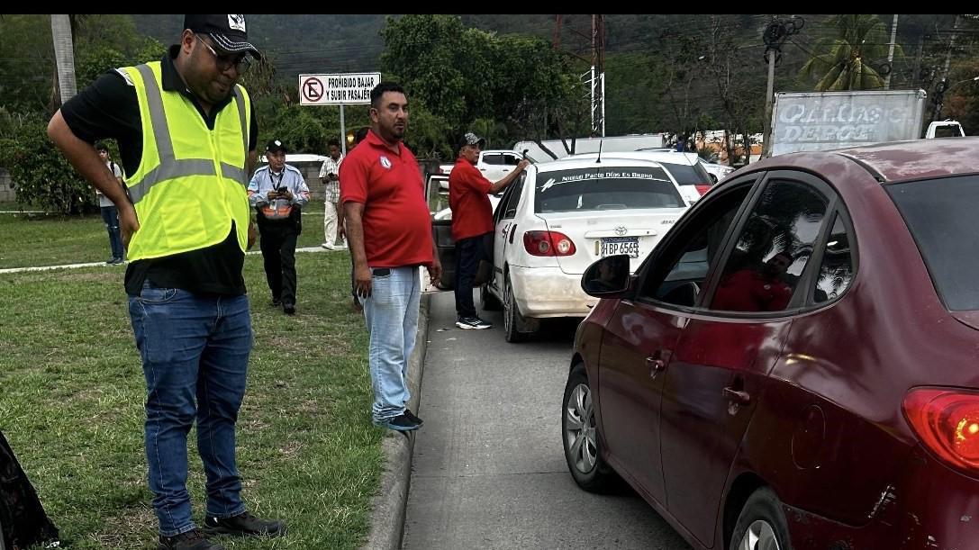 Los responsabilizo a ellos: taxista asesinado en la terminal alertó a su familia