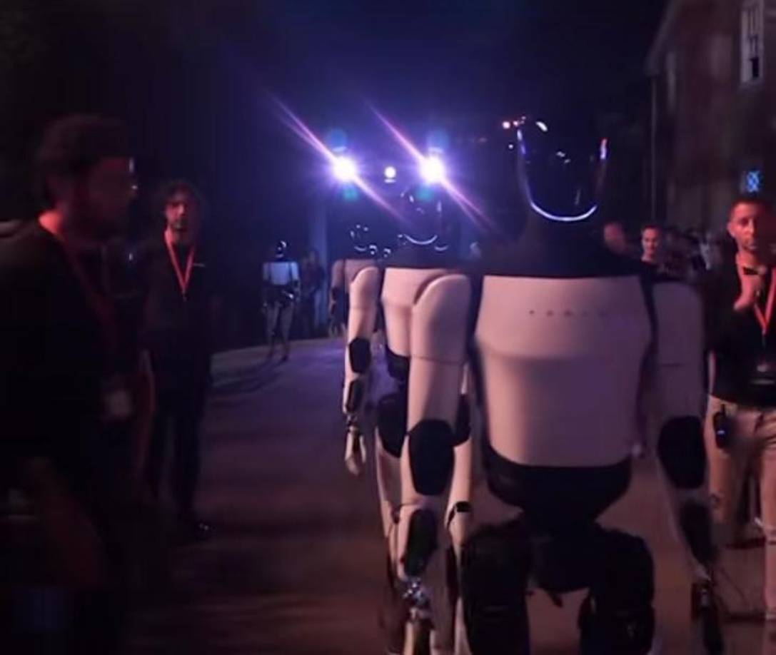 Elon Musk, en una reciente conferencia, destacó que su objetivo es “reducir la monotonía de las tareas repetitivas y permitir a los humanos enfocarse en actividades más creativas”. Sin embargo, la creciente dependencia de estos robots plantea interrogantes sobre el futuro del empleo y la interacción humana.