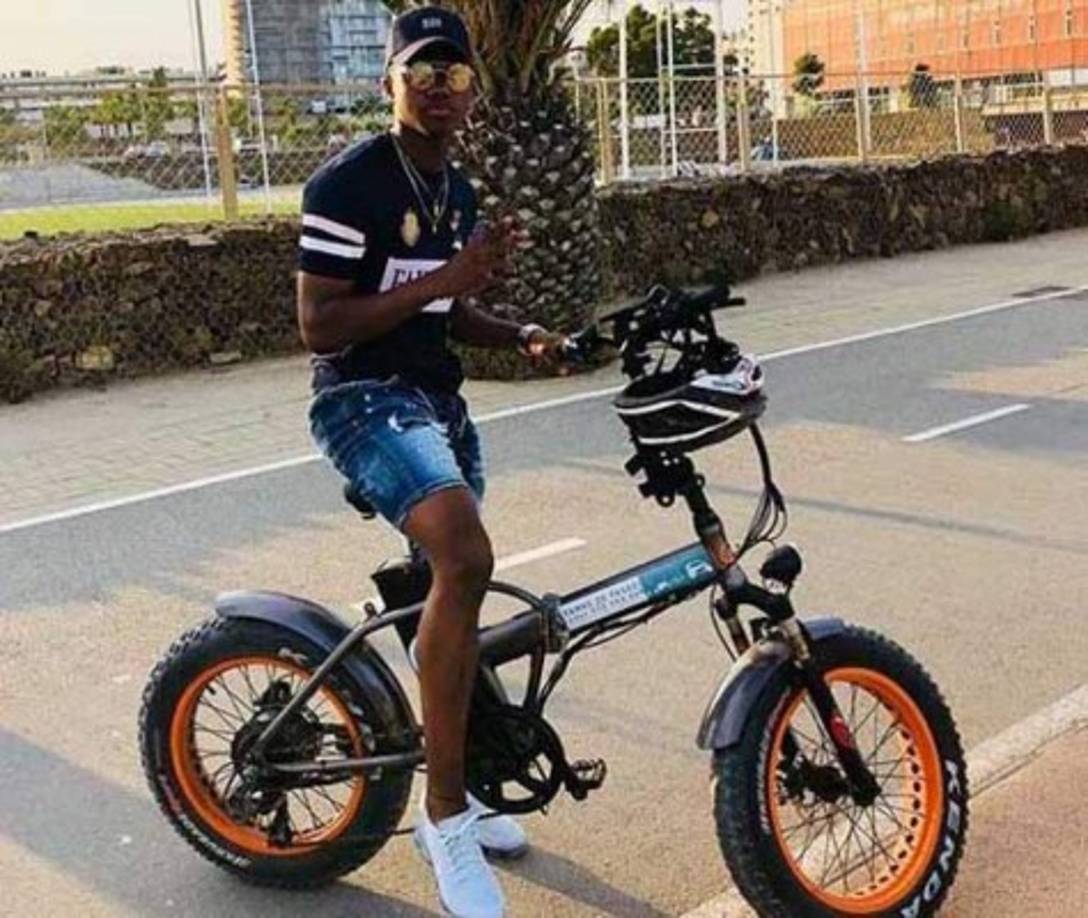 La cuenta de Instagram del niño que debutó con el FC Barcelona es ansufati.