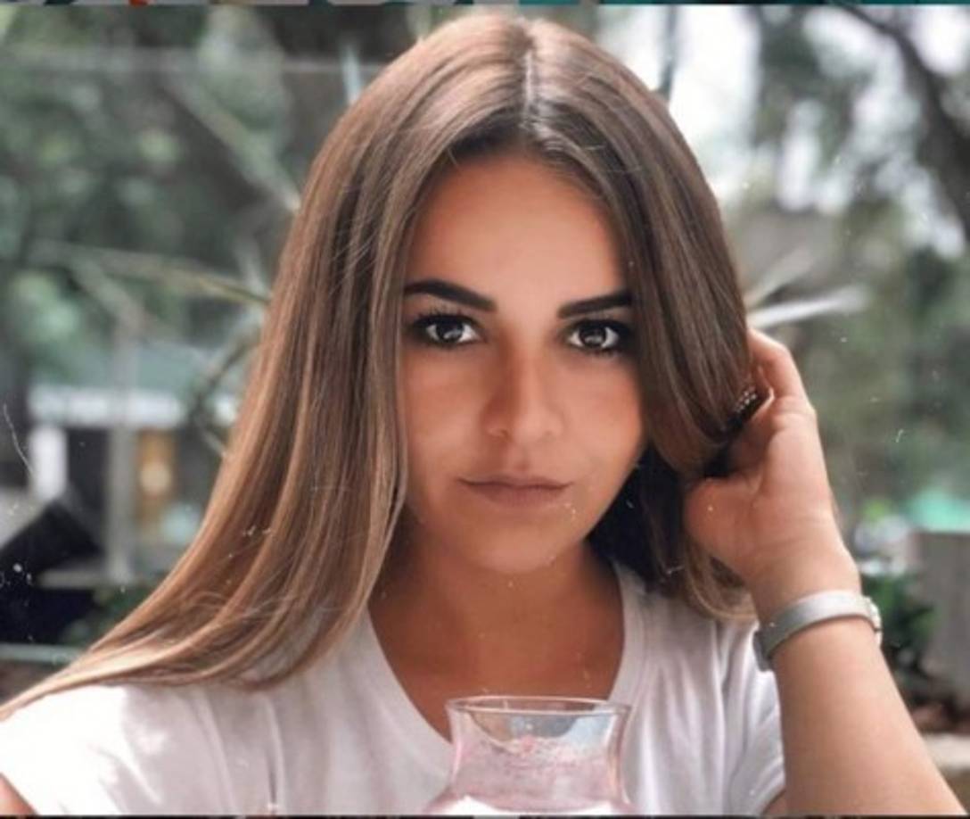 Vania está muy enamorada de su pareja, Pablo Ibarra, con quien ya forma una hermosa familia, pues son padres de un hermoso varón.