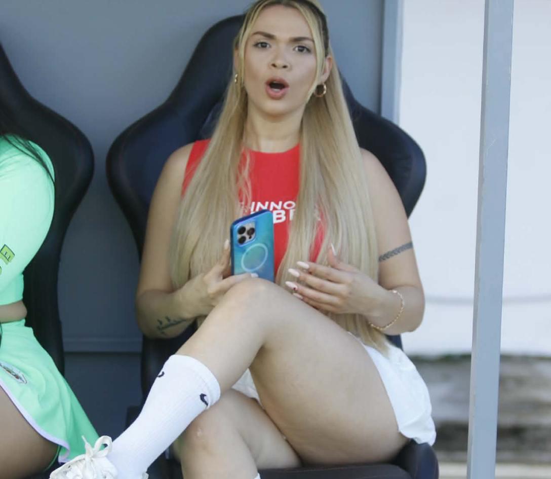 Platense - Marathón: Invasión, Ana sorprendida y jovencita enamora