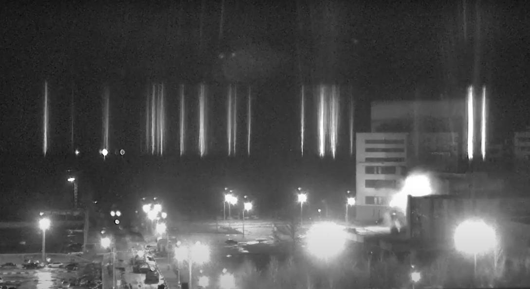 Rusia bombardea Energodar en Ucrania, la planta nuclear más grande de Europa