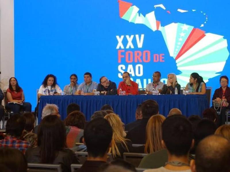 Representantes de varios países ante el Foro de Sao Paulo