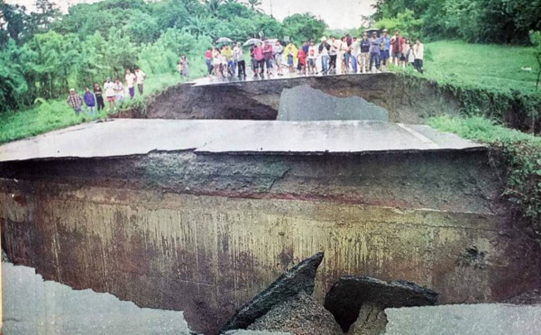 La tormenta en Choluteca fue el equivalente a la lluvia promedio de 212 días. El río Choluteca alcanzó en este punto hasta seis veces su ancho normal.