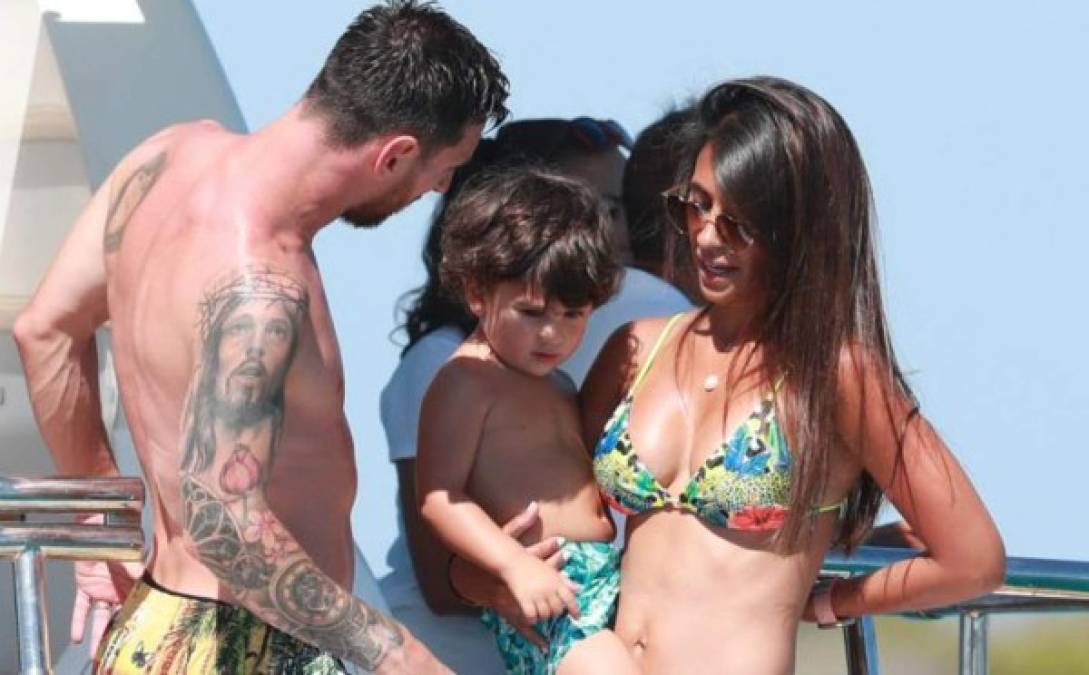Antonela Roccuzzo, esposa de Lionel Messi, ha cautivado en las redes sociales al presumir su escultural cuerpo.