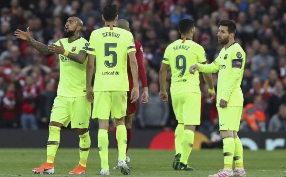 Tras la dura eliminación en Champions League, en el Barcelona vendrá una revolución con el tema de refuerzos y salidas para la proxima temporada. La prensa española ha revelado algunos de los jugadores que podrían llegar al cuadro catalán.