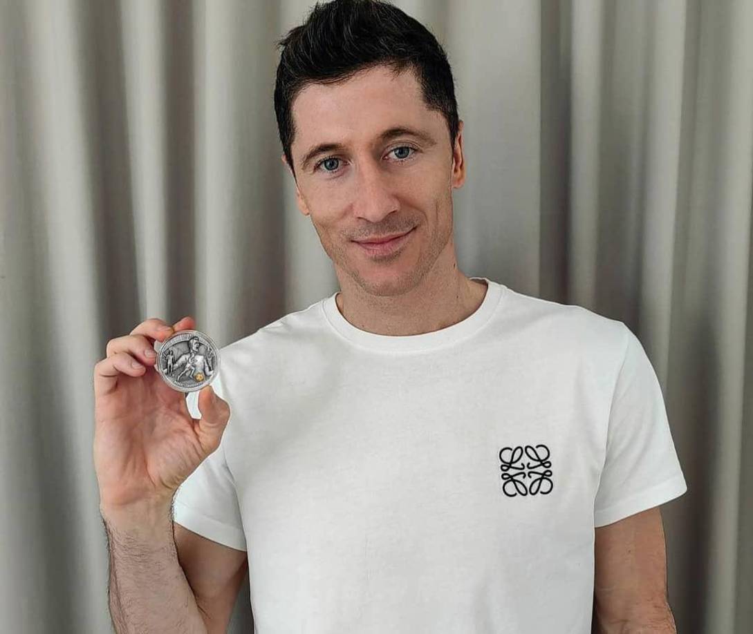 Otro elemento que caracteriza la particular dieta de los Lewandowski es el desayuno con atún, debido a que su aporte de ácidos grasos omega 3, diferentes vitaminas del complejo B y vitaminas liposolubles hacen que el desarrollo corporal sea óptimo y reduzca la grasa.