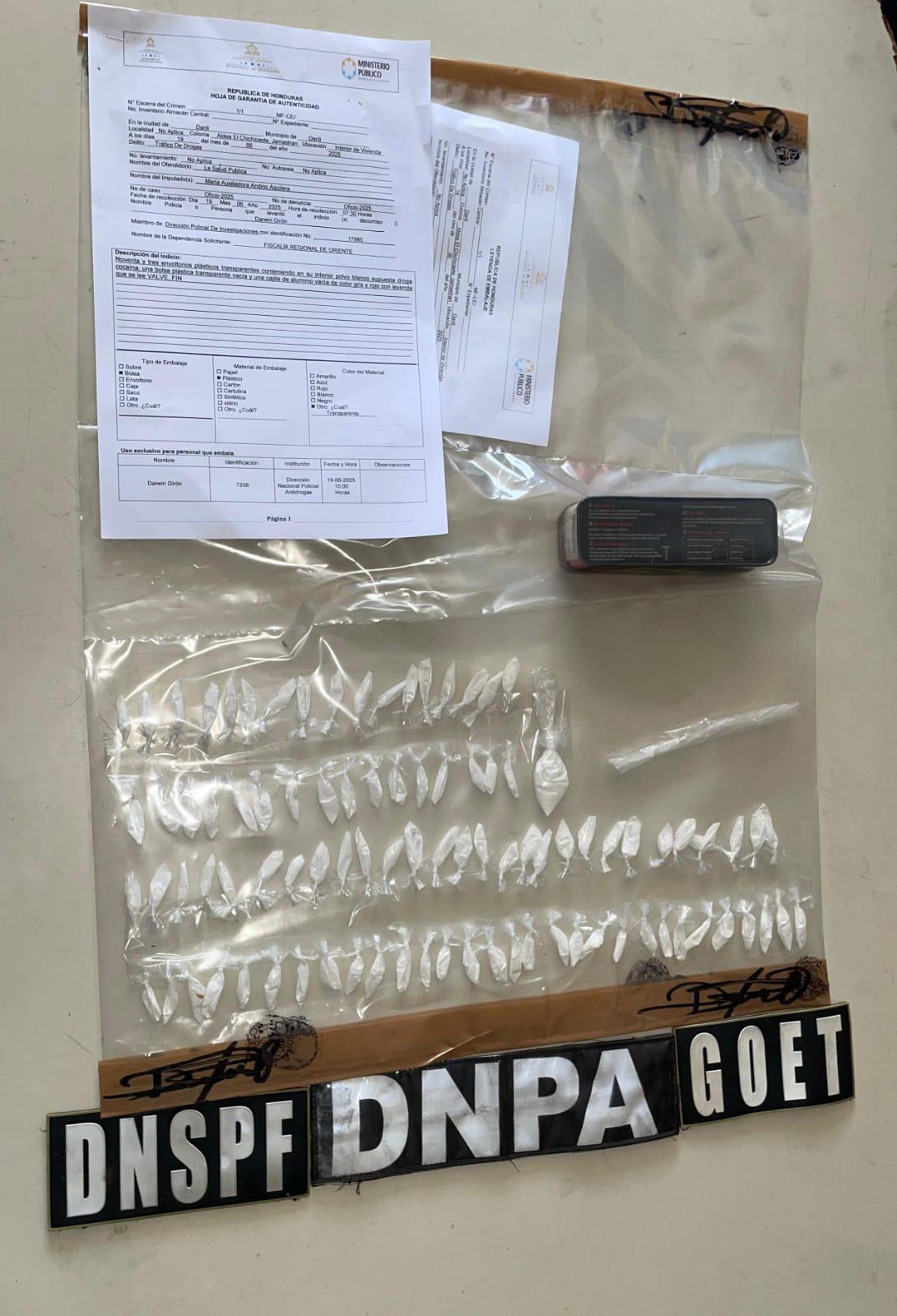 Capturan a la 'Señora de Acero por traficar estupefacientes ocultos entre hilos de costura