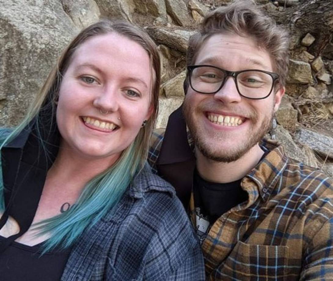 'Gracias a todos por todas sus oraciones, pero el Señor consiguió un hermoso ángel ayer a manos de un monstruo trastornado ... Perdimos a nuestra amada Rikki Olds', escribió su tía Lori en Facebook. 'Para el monstruo que disparó a los clientes del King Soopers en Boulder, que se fría y arda en el infierno ... si no lo mato primero', agregó la familiar doliente.