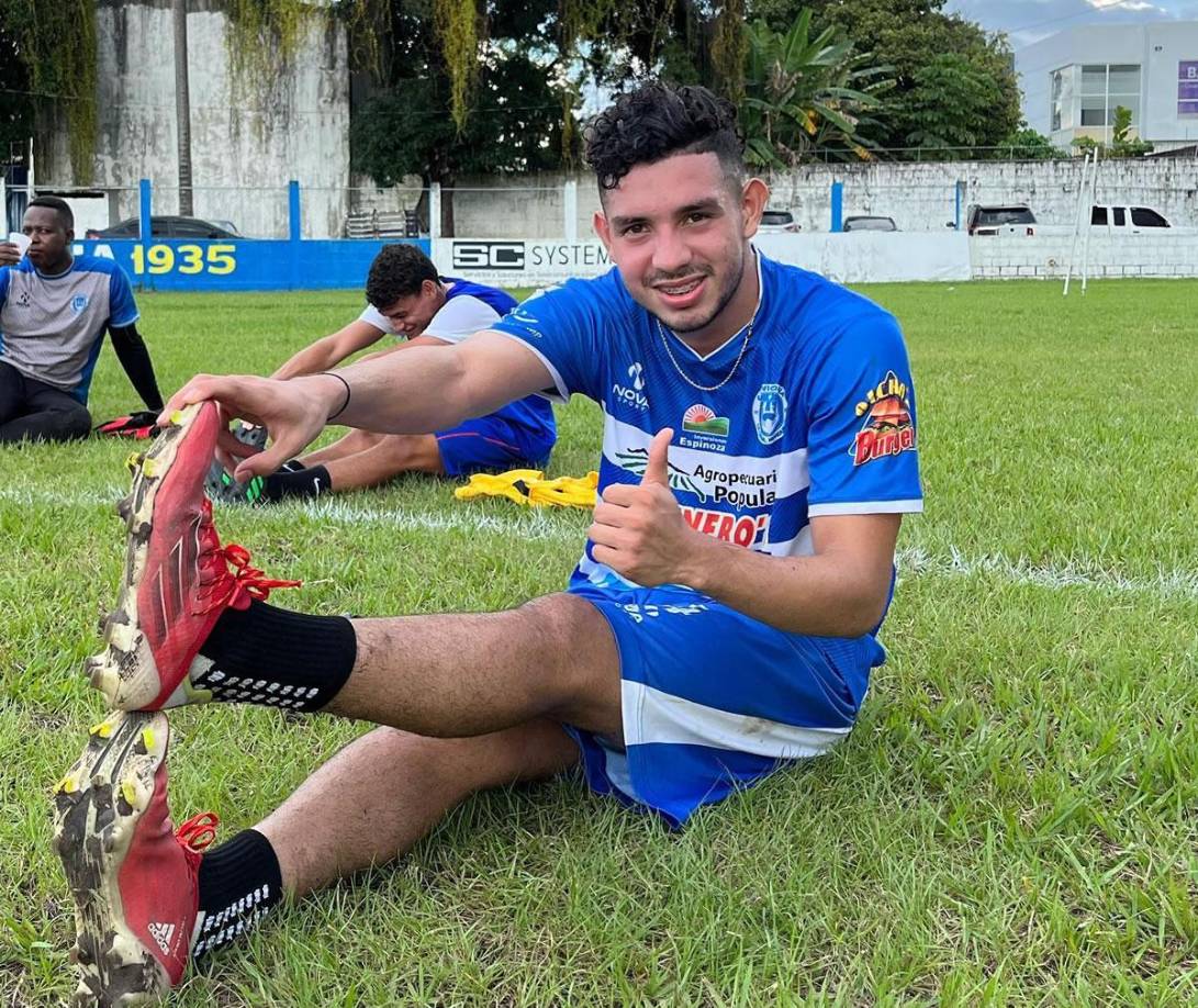 Orbin Cabrera, hijo del recordado ‘Pato’ Cabrera, se entrena con el Victoria después de haber salido del Marathón, donde una lesión no lo dejó ni debutar. El mediocampista espera el visto bueno de Héctor Vargas.