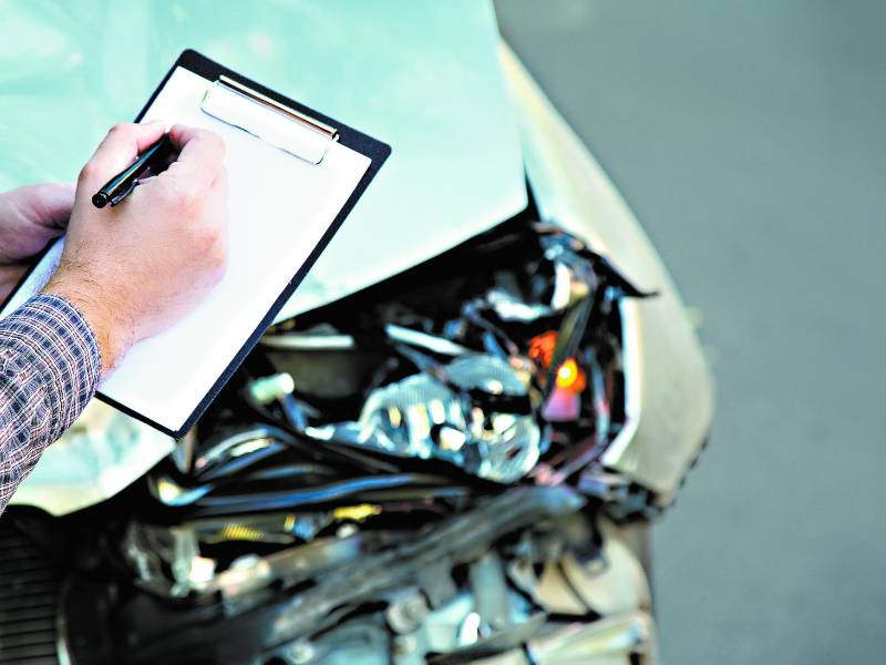 Para tramitar un seguro no solo hay que proveer la información y documentación personal, sino que se debe de llenar un formulario en la aseguradora de su preferencia.