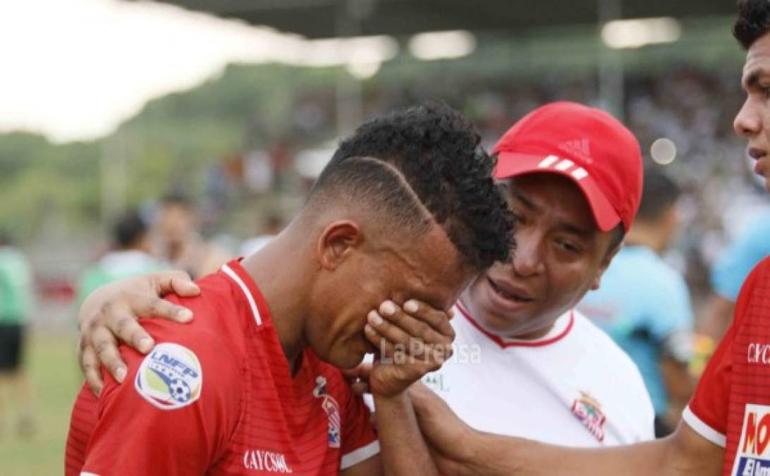 Osman Melgares salió llorando tras el final del juego.