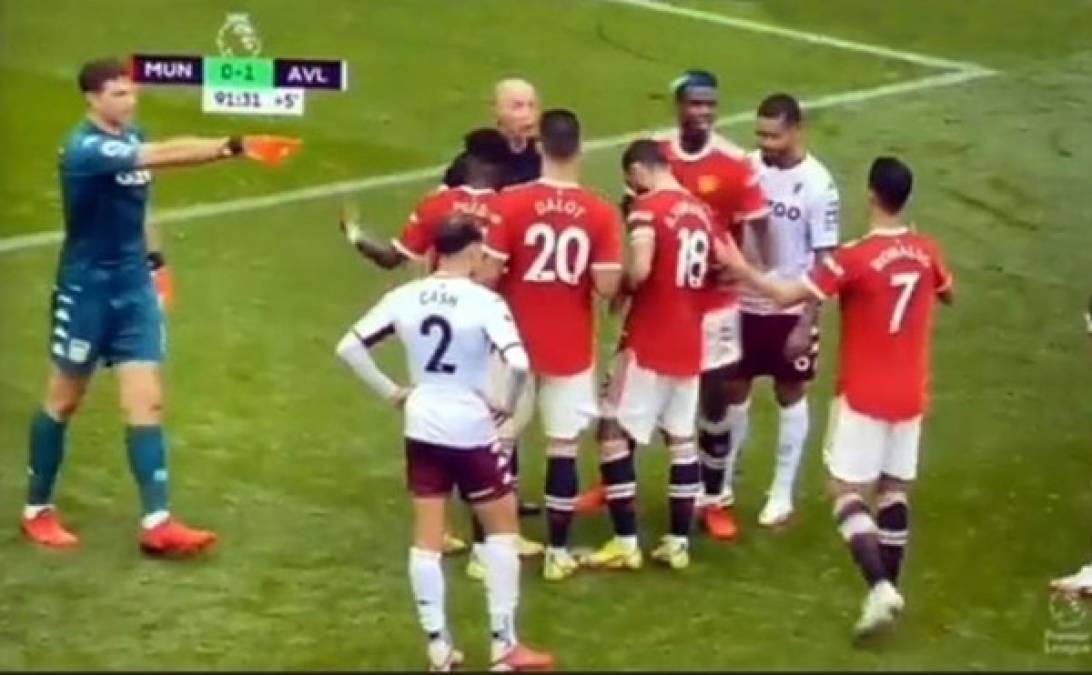 En el tiempo de descuento, el árbitro pitó un penal a favor del Manchester United y ahí empezó el show del portero argentino Emiliano 'Dibu' Martínez.