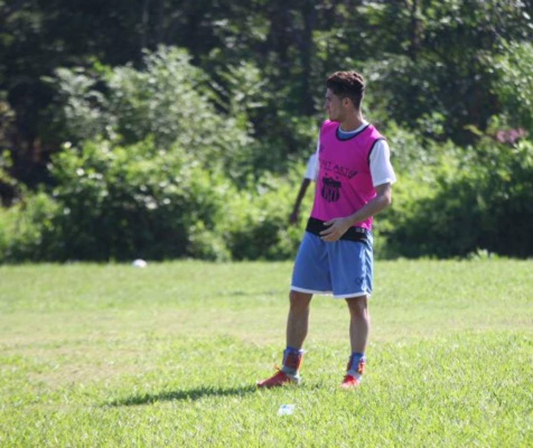 Esdras Padilla: El experimentado mediocampista de contención es nuevo refuerzo del Vida de La Ceiba. Firmó por un año con los cocoteros, su último club fue el Real de Minas.