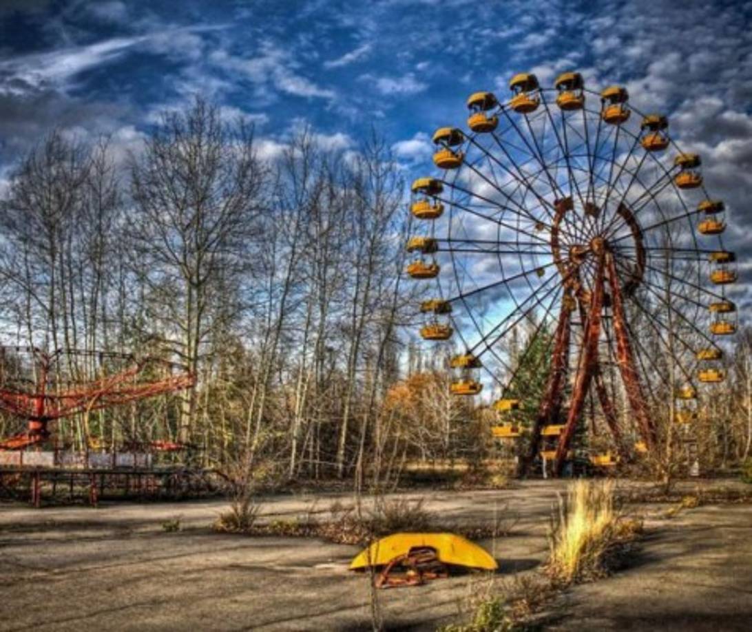 Parque de juegos en Pripyat luego del accidente nuclear. Imagen tomada de http://www.noticiasdeturismo.com/