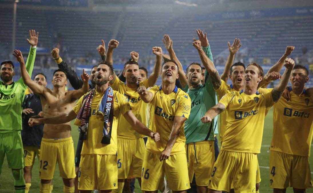 El Cádiz salvó la categoría en la recta final de la temporada gracias al gol del Choco Lozano.