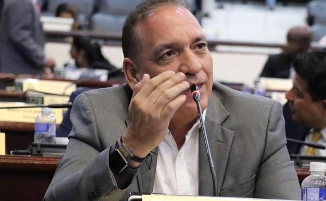 El diputado nacionalista Miguel Edgardo Martínez quedaría fuera de la nueva estructura legislativa. Es parlamentario desde el año 2010. 