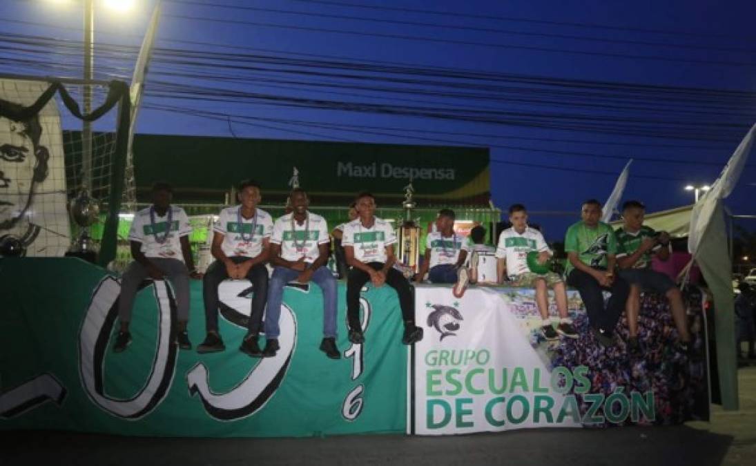 Al desfile acudieron personas de diferentes puntos de la zona norte, específicamente de San Pedro Sula, Choloma y La Lima.