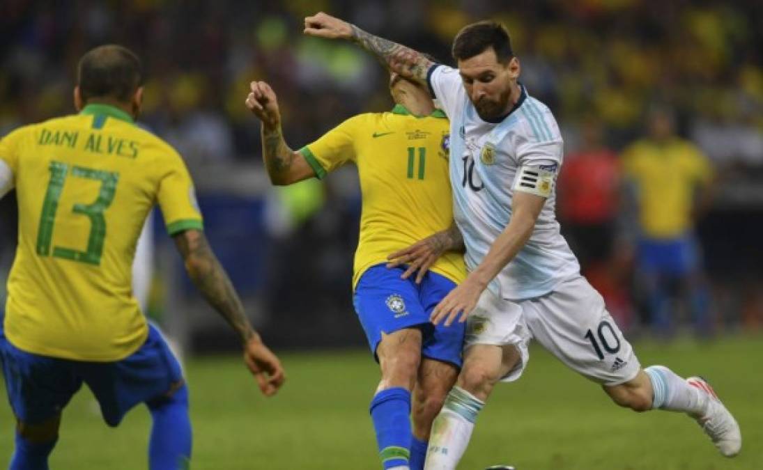 El argentino disputó uno polémica Copa América en Brasil dejando varios dardos a la Conmebol. Luego, ha decidido quedarse en su natal Argetina descansando.