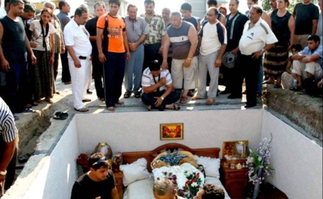 Así son las lujosas tumbas de los narcos mexicanos