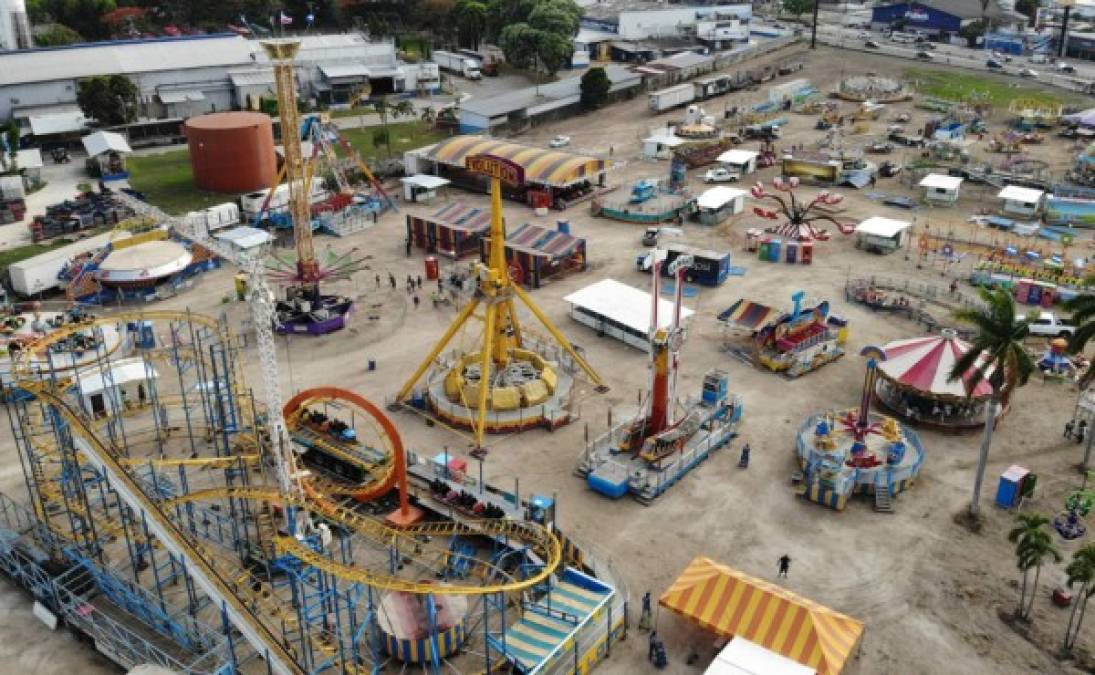 Desde esta noche abre al público los juegos mecánicos ubicados en el bulevar del norte, antes del puente del río Bermejo, mejor conocidos como Play Land Park. En el sector de salida a La Lima, ya fueron inaugurados otros tradicionales juegos mecánicos.