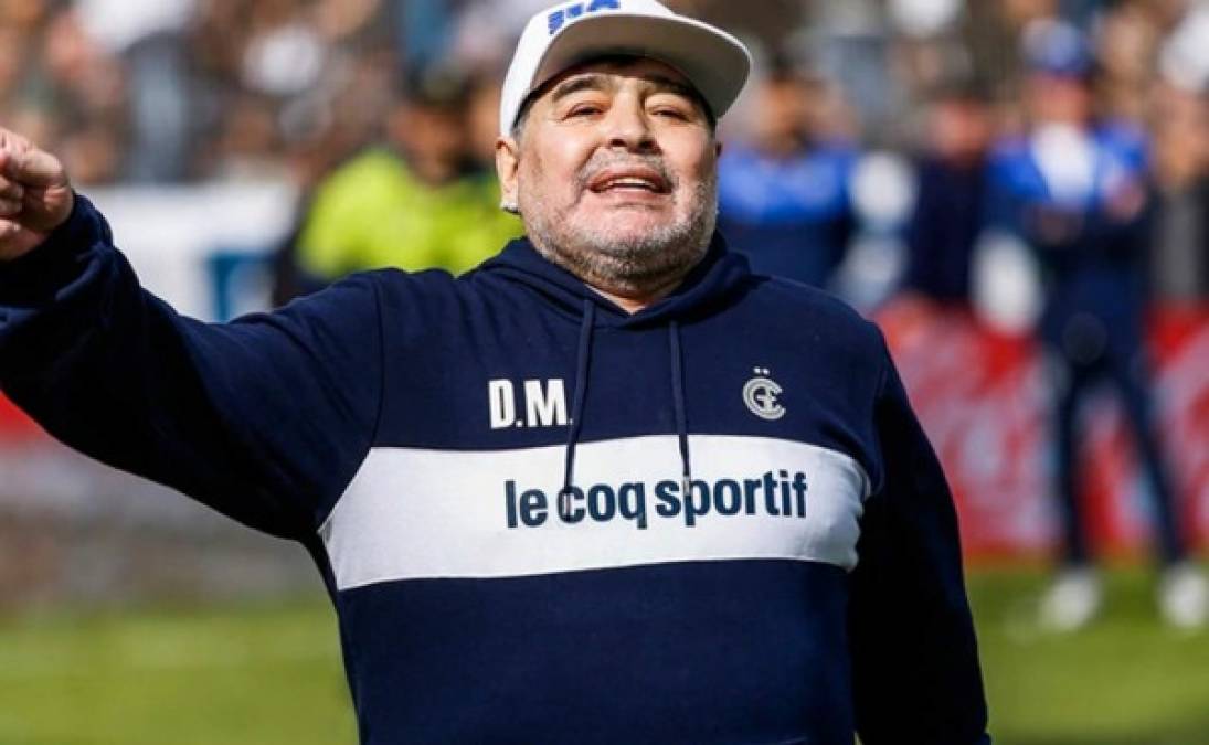 La fortuna del astro argentino es exorbitante, además cuenta con una impactante lista de bienes y contratos publicitarios. El Diez dijo que toda su fortuna será donada. 'No me estoy muriendo para nada. Duermo plácidamente porque estoy trabajando. Me dolió muchísimo perder con Estudiantes. No sé lo que habrá querido decir Gianinna o qué interpretará. Yo sé que ahora, mientras uno se va haciendo más viejo, se preocupan más por lo que dejás que por lo que estás haciendo', afirmó.