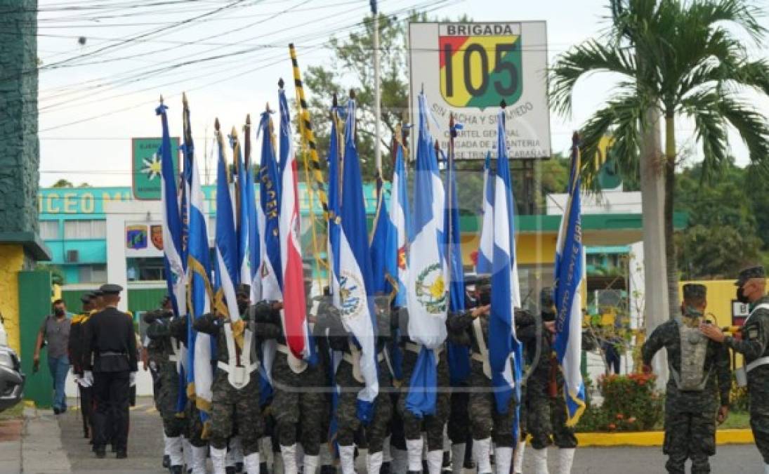 Militares en las instalaciones de la 105 Brigada de San Pedro Sula.