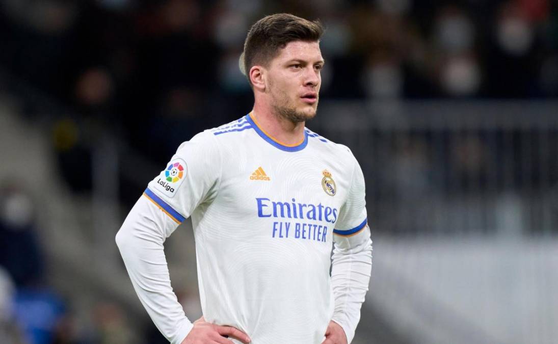 Según informa ‘El Corriere dello Sport’, la Fiorentina se lanzará por el fichaje de Luka Jovic, delantero serbio del Real Madrid, tras asegurar la continuidad de su entrenador, Vincenzo Italiano. Al jugador le seduce la idea de jugar en la Serie A.