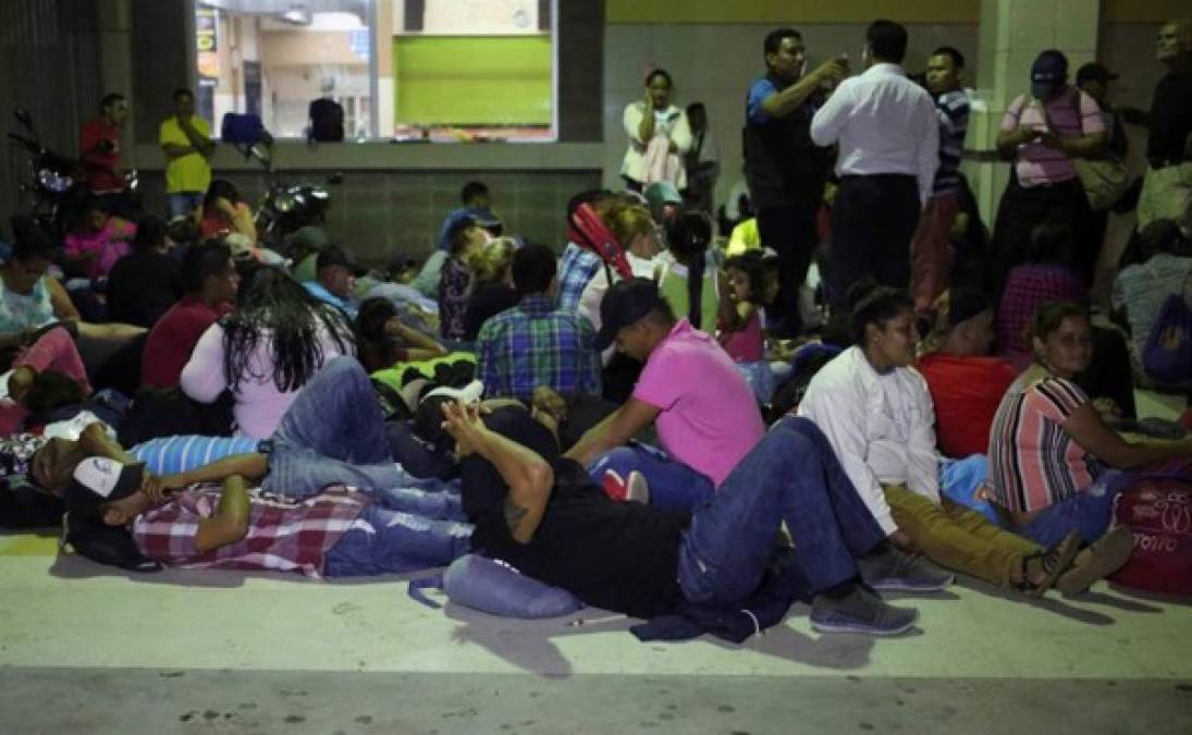 El grueso de la caravana salió hoy hacia Agua Caliente, en el departamento de Ocotepeque, en el occidente hondureño.