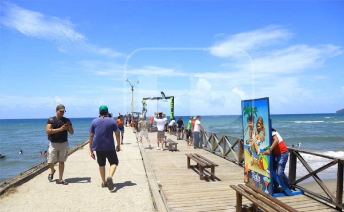 Las playas de Tela están entre las preferidas por los veraneantes.