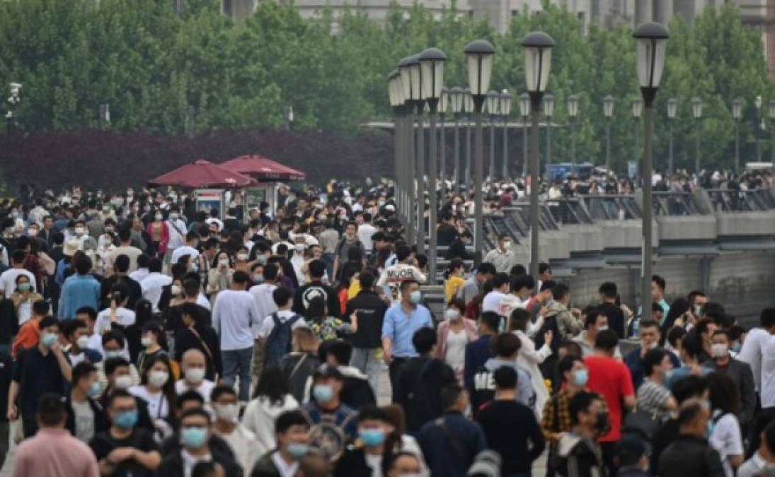 En total, durante estas vacaciones del 1 al 5 de mayo, se efectuarán 117 millones de trayectos (tren, avión, coche) en China, prevé el ministerio de Transportes.