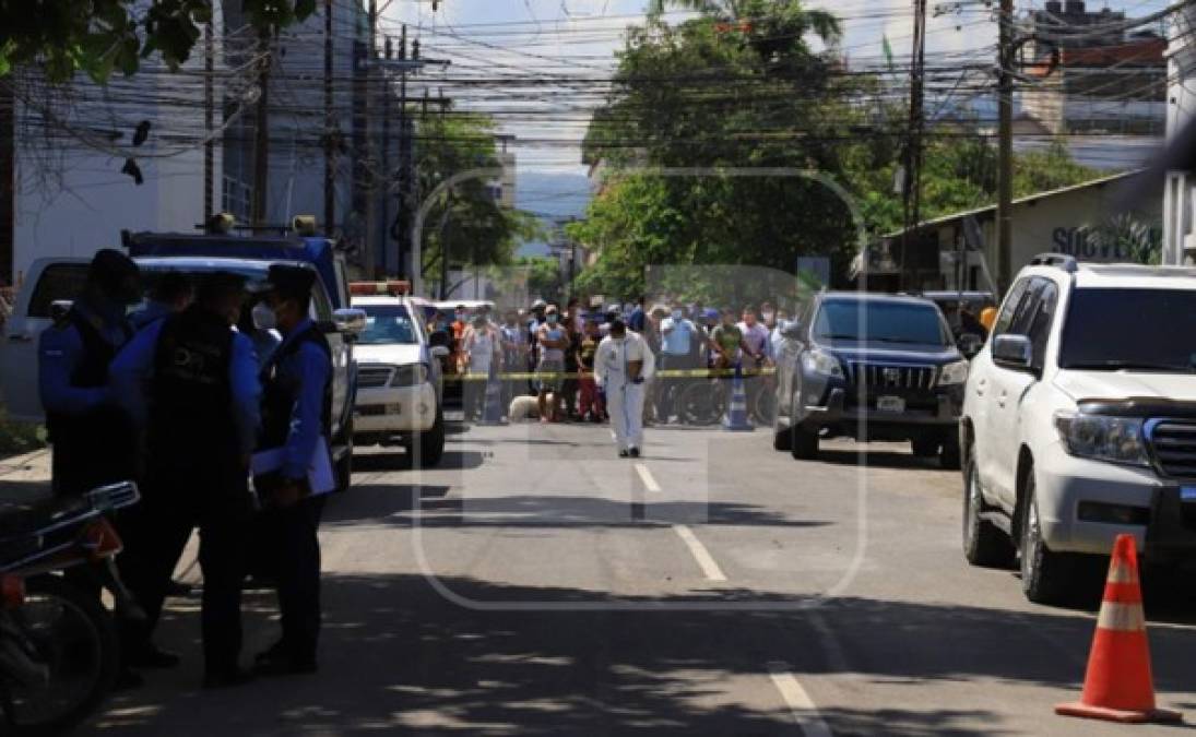 La balacera provocó minutos de terror entre las personas que transitaban por el lugar.