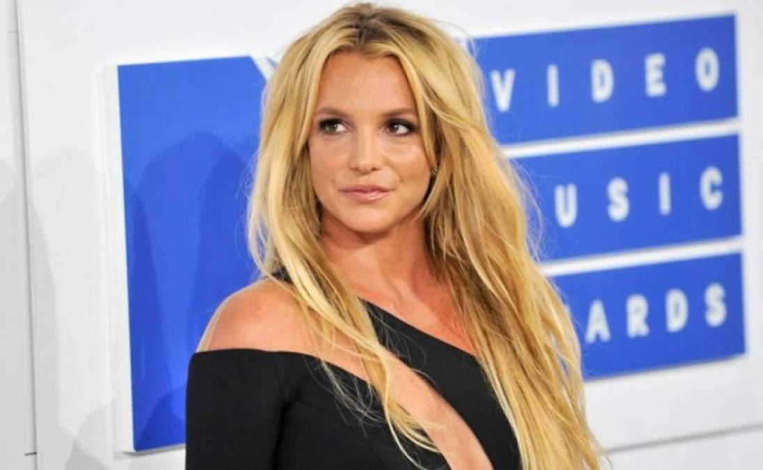 Un encendedor se convirtió en una bomba para Britney Spears. Es uno de los casos más pequeños pero fue de los más sonados y ocupó las portadas a nivel mundial.<br/><br/>