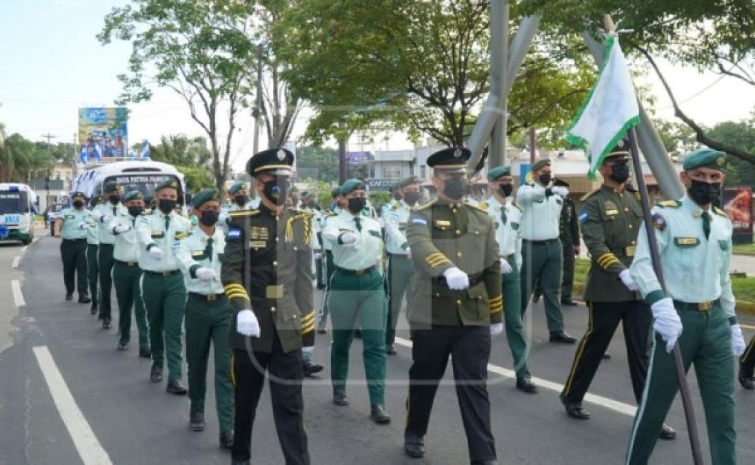 Instituciones policiales y militares protagonizan desfile de Bicentenario en SPS
