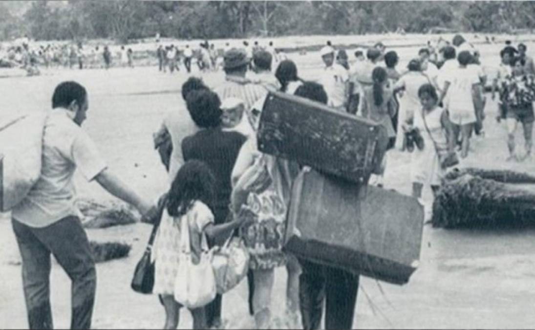 Ese año, el pequeño municipio de Choloma, cercano a San Pedro Sula, la segunda ciudad más importante del país, quedó sepultado entre toneladas de lodo y todo tipo de basura. Foto tomada de Proceso Digital