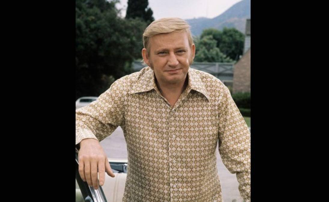 DAVE MADDEN. Más conocido por interpretar a Reuben Kincaid en The Partridge Family, Madden murió el 17 de enero a los 82 años de edad.