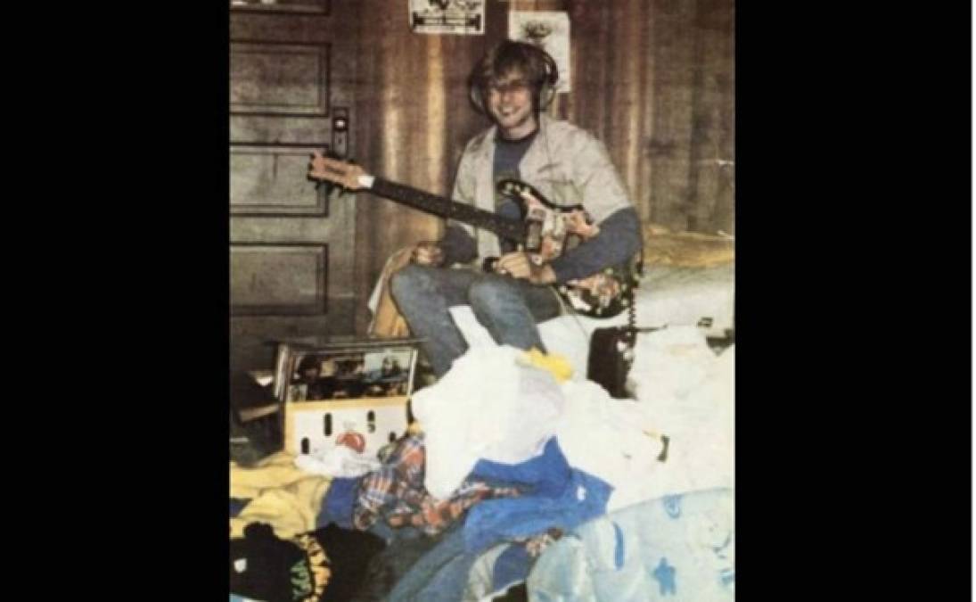 El 4 de marzo Cobain llegó a casa con una sobredosis de flunitrazepan. Courtney insiste en que ese fue un intento de suicidio. Semanas más tarde, Love llama a la policía diciendo que su esposo se encerró con un arma para suicidarse. Luego admitió que no vio el arma ni él dijo que se quitaría la vida