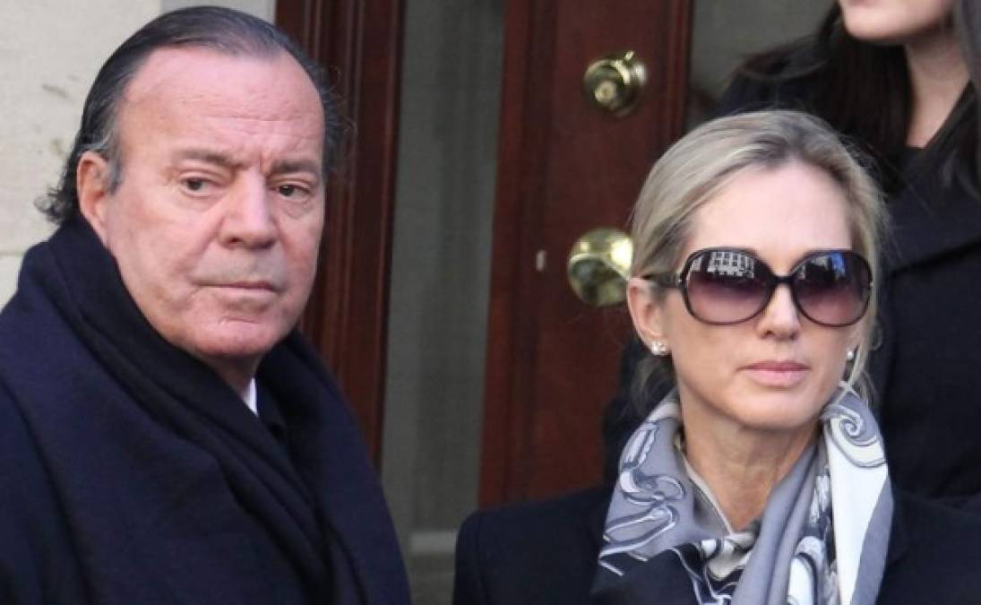 Julio Iglesias (72) y Miranda Rijnsburger (49).