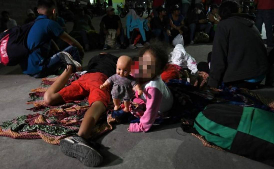 El grueso de la caravana salió hoy hacia Agua Caliente, en el departamento de Ocotepeque, en el occidente hondureño.