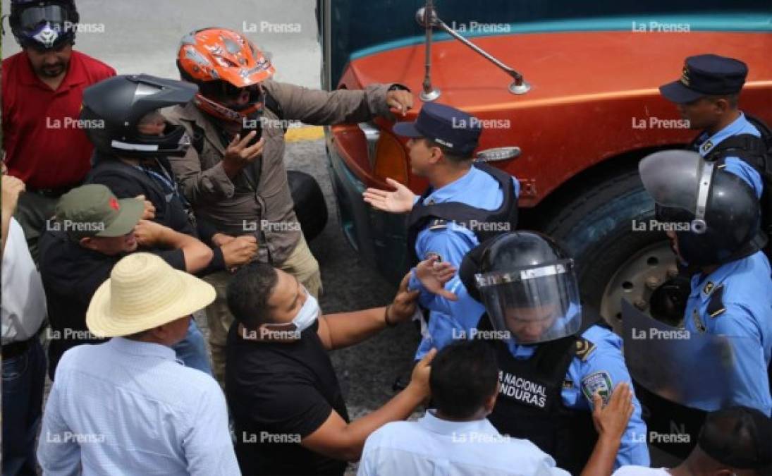 Ya van varias semanas en que Honduras se mantiene en jornada de protestas por el descontento de Salud y Educación.