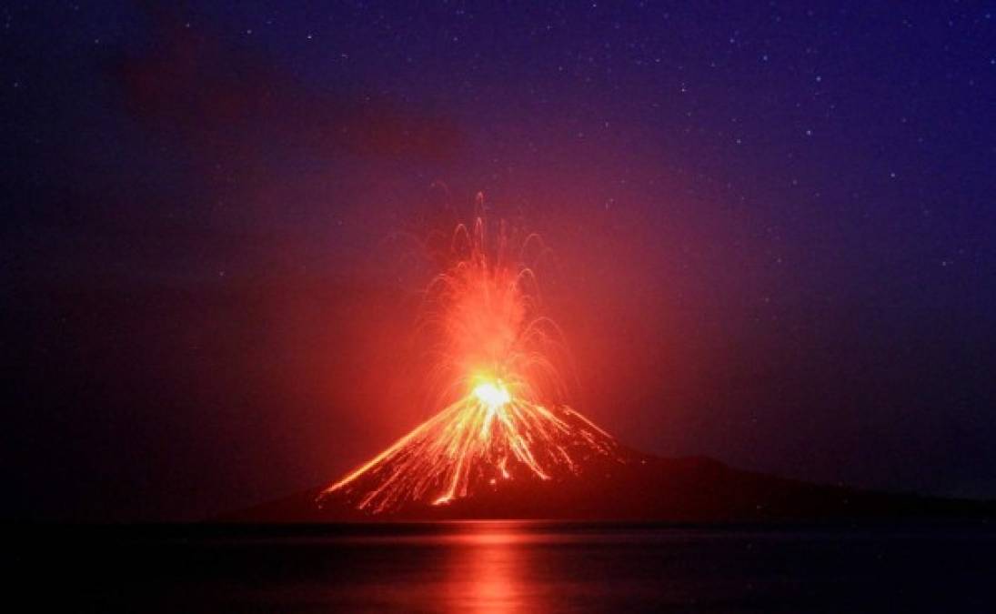 <br/>Indonesia se asienta sobre el Anillo de Fuego del Pacífico, una zona de gran actividad sísmica y volcánica que es sacudida cada año por unos 7.000 temblores, la mayoría moderados.