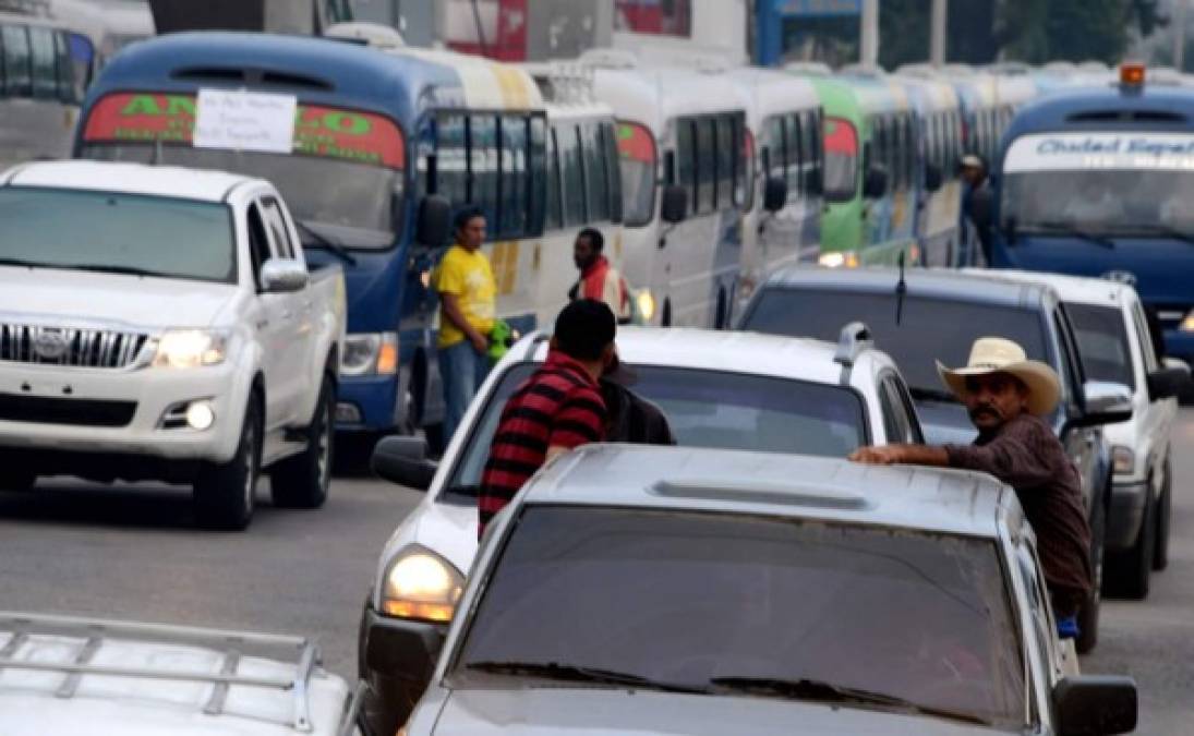 Unas 17 mil unidades salieron en protesta en Tegucigalpa.