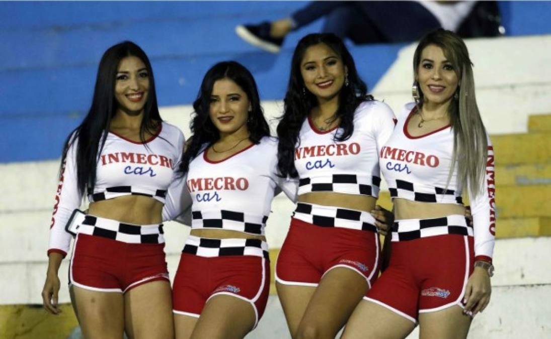 Bellas edecanes que robaron miradas en el estadio Morazán durante el juego Real España-Juticalpa FC.