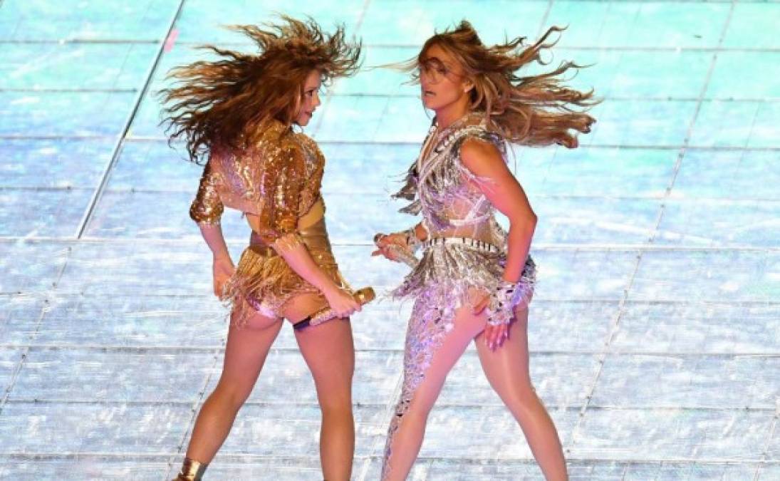Jennifer López y Shakira pusieron a bailar este domingo a Miami en el show de medio tiempo del partido del Super Bowl de la NFL entre los Kansas City Chiefs y los San Francisco 49ers.
