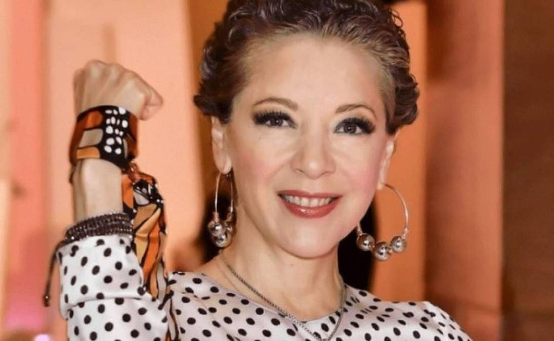 La actriz mexicana de telenovelas como Doña Barbara, Salome y Corazón Salvaje, falleció este jueves a sus 54 años. Recordamos la vida de la estrella que cautivó por su belleza y carisma.