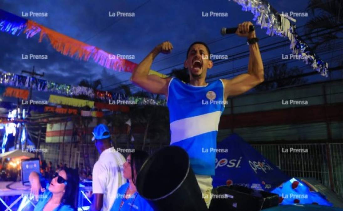 Las autoridades municipales se mostraron contentas debido a la afluencia de visitantes en el cierre de la Feria Isidra. Foto: Melvin Cubas.