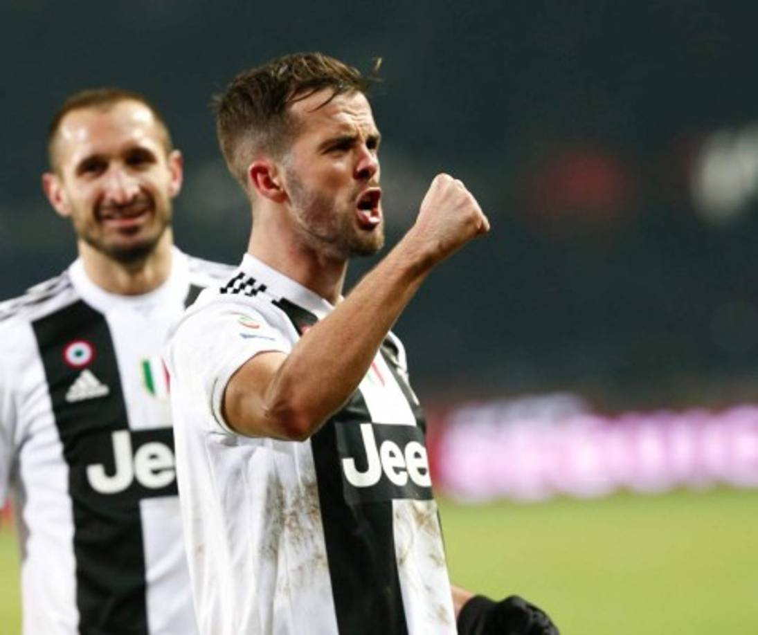 Miralem Pjanić: Mediocampista bosnio de 28 años de edad que destaca en la Juventus. Es de la figura del club italiano y Zidane lo habría pedido.