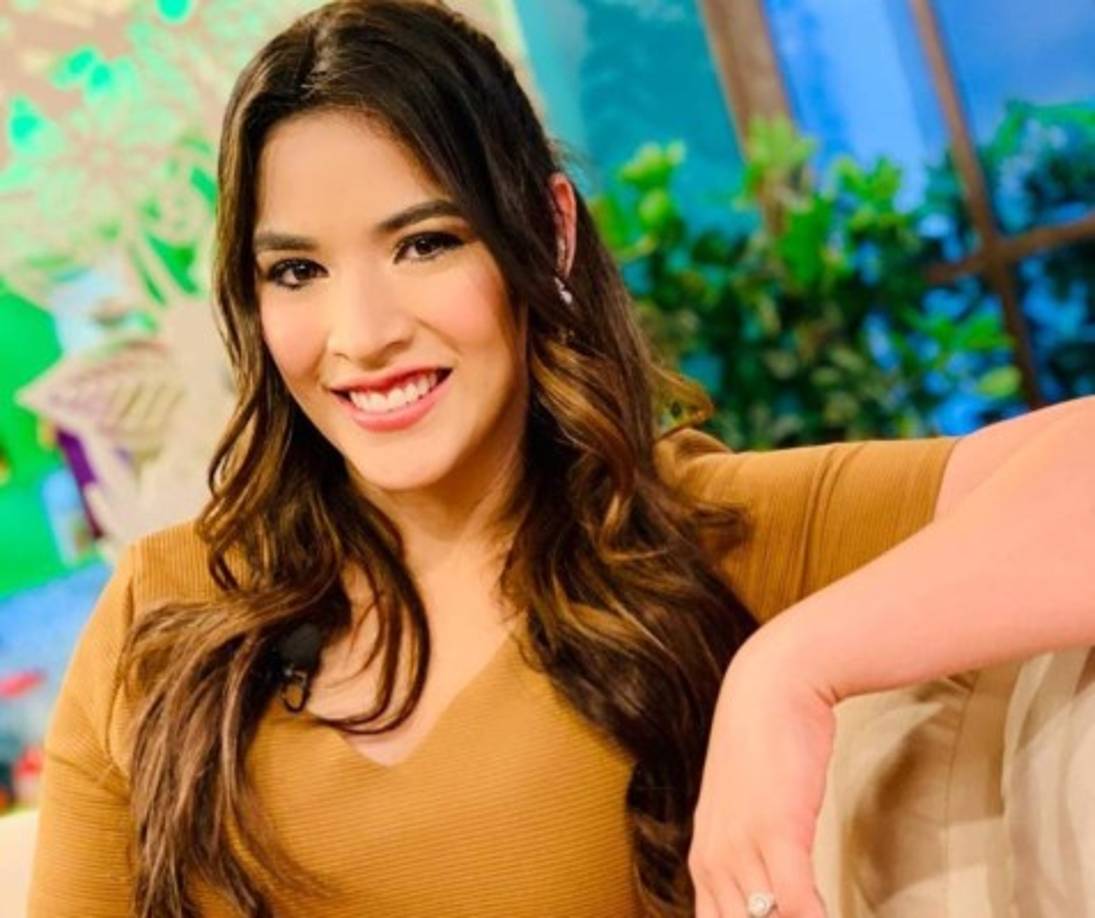 La bella conductora Carolina Lanza también estuvo envuelta en varios escándalos en este 2020.