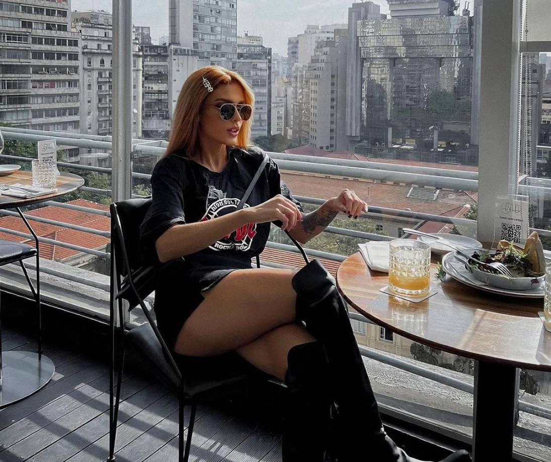 Una serie de capturas de pantalla muestran conversaciones entre ambos el año pasado, mientras el jugador estaba soltero, y la última, supuestamente del 11 de junio del presente año.