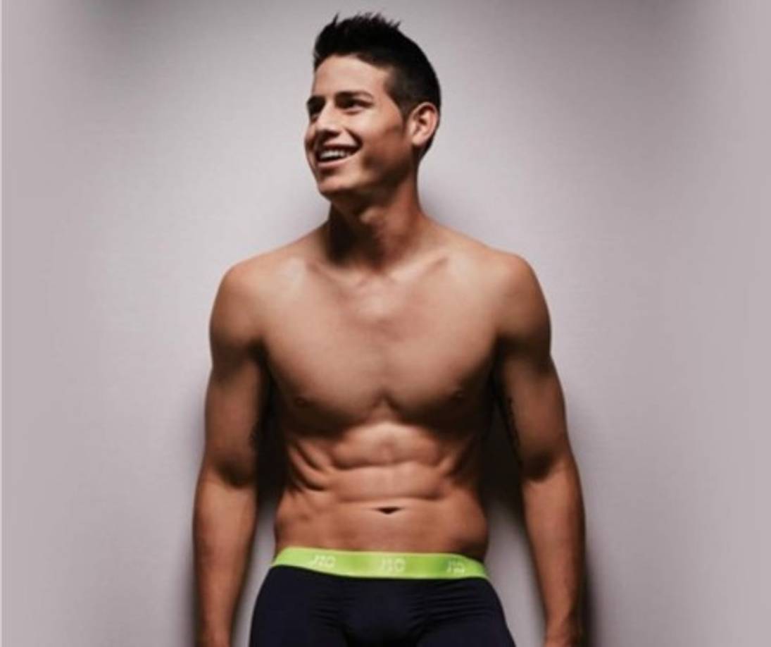 En ropa interior, James también sobresale.